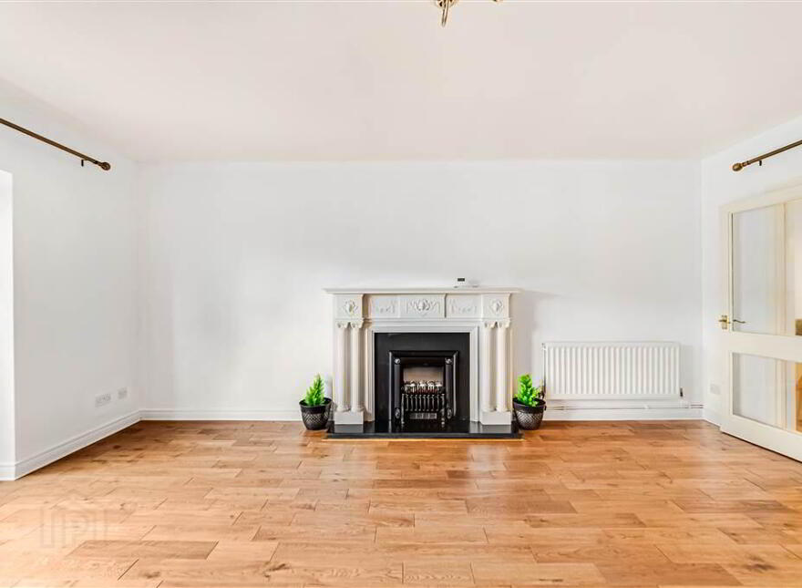 18 Glenburn Ford, Dunmurry, Belfast, BT17 9BF