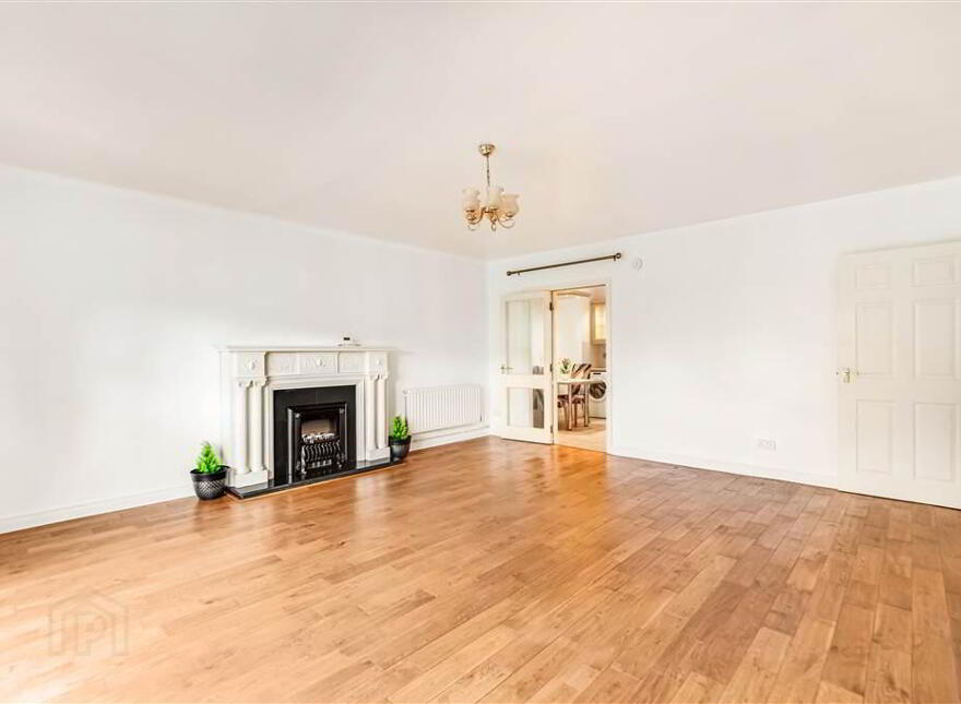 18 Glenburn Ford, Dunmurry, Belfast, BT17 9BF