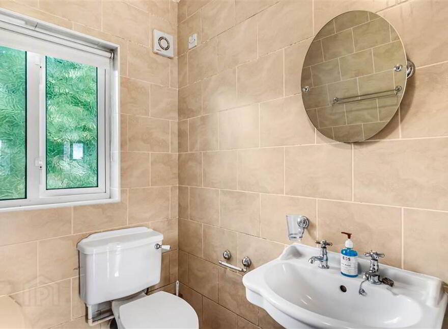 18 Glenburn Ford, Dunmurry, Belfast, BT17 9BF