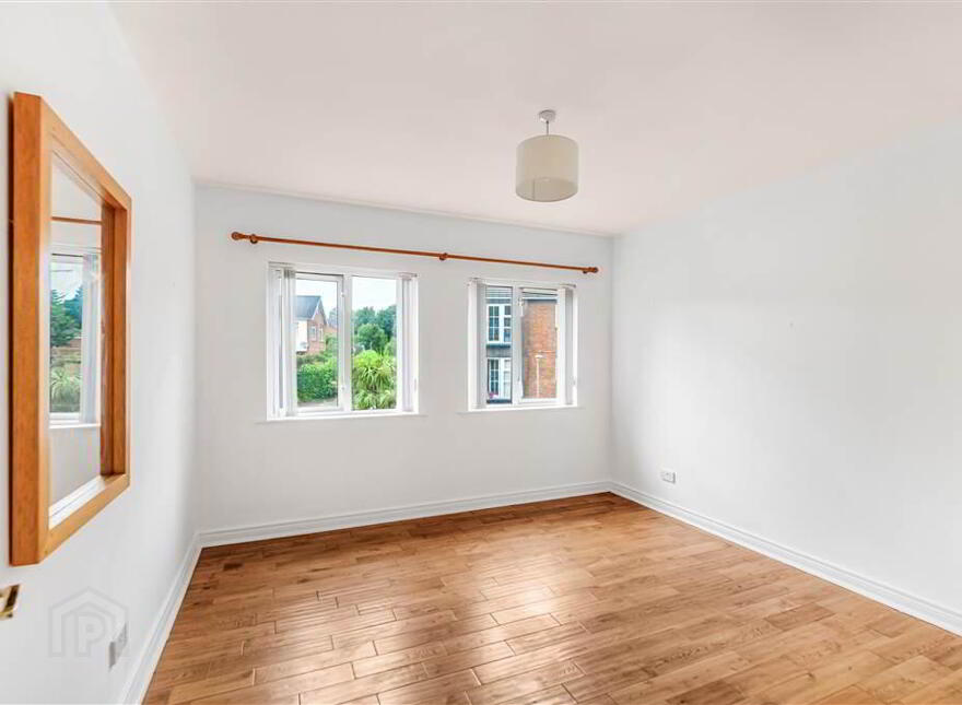 18 Glenburn Ford, Dunmurry, Belfast, BT17 9BF