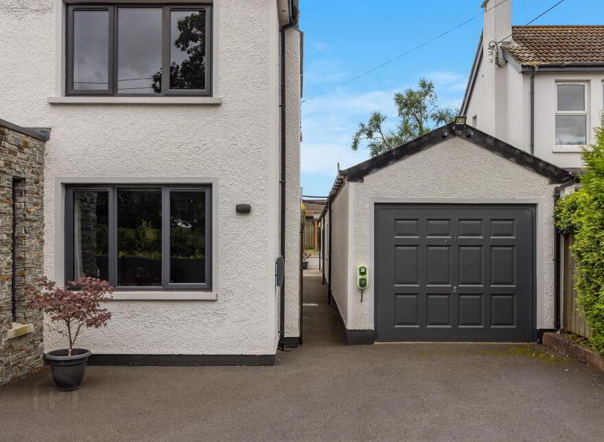 88 Ballyskeagh Road, Drumbeg, Belfast, BT17 9LL
