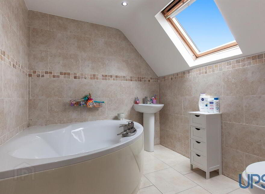 66 Lagmore Glen, Stewartstown Road, Belfast, BT17 0WJ