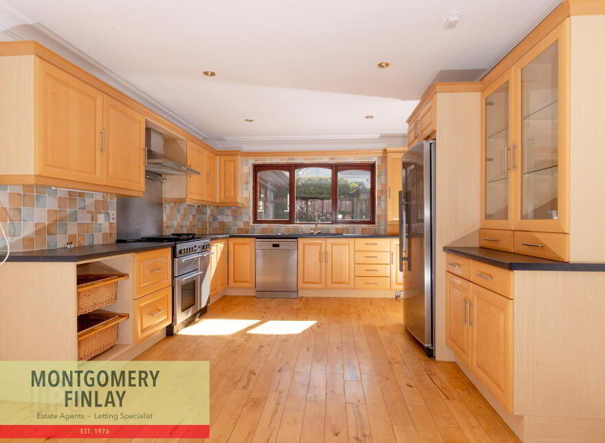 2 Castle Wood, Enniskillen, BT74 6BF