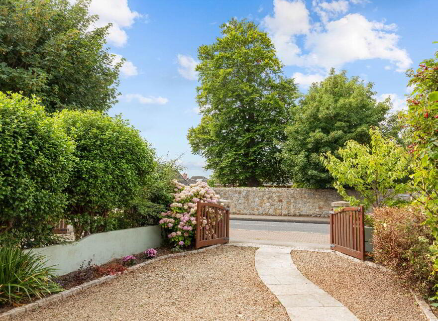 8 Avondale Lawn, Blackrock, Blackrock, A94NH73