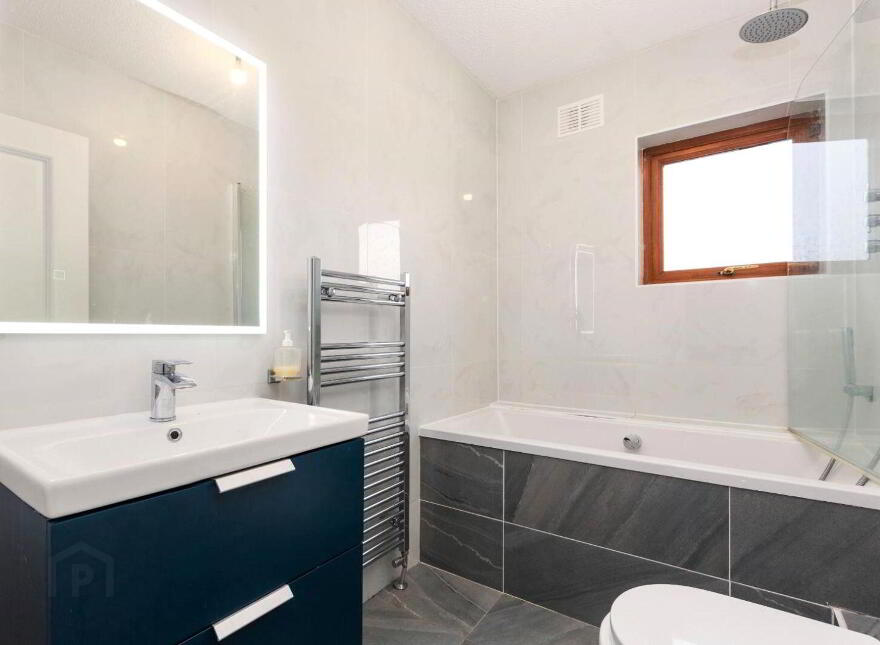 8 Avondale Lawn, Blackrock, Blackrock, A94NH73