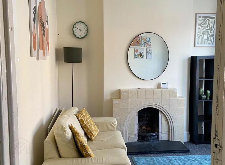 Flat 1, 13 Sandhurst Drive, Belfast, BT9 5AY