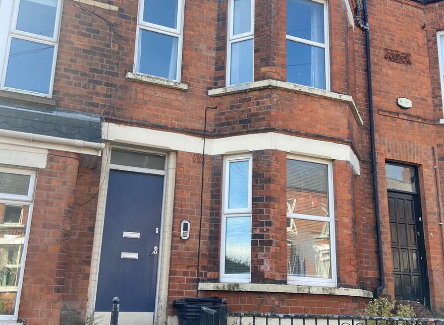 Flat 1, 13 Sandhurst Drive, Belfast, BT9 5AY photo