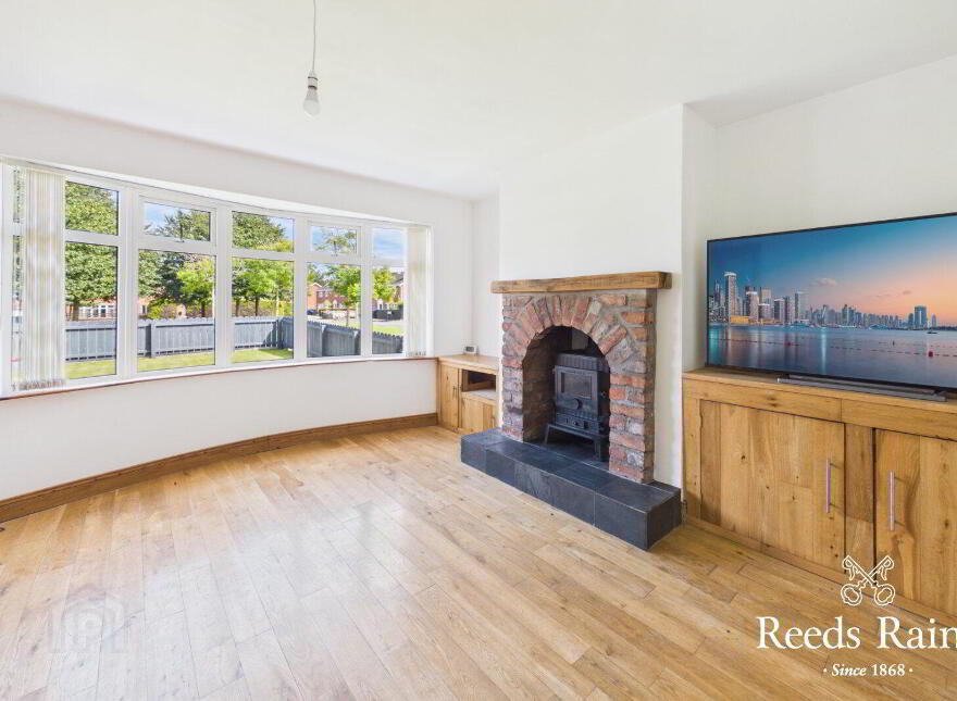 8 Cloverhill Green, Bangor, BT19 6FB