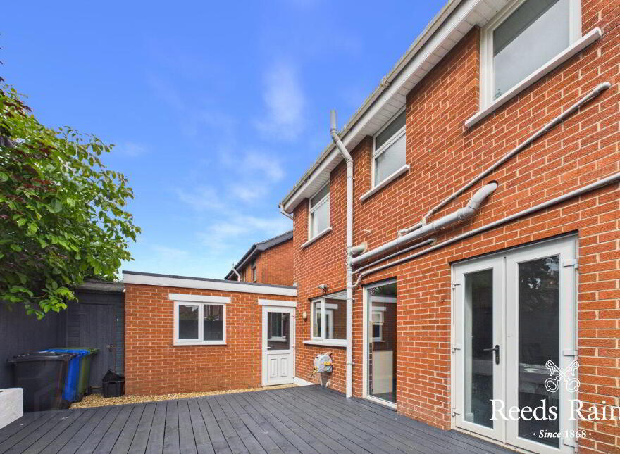 8 Cloverhill Green, Bangor, BT19 6FB