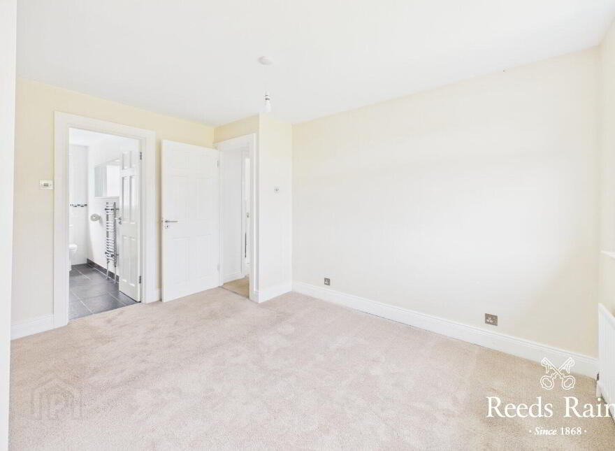 8 Cloverhill Green, Bangor, BT19 6FB