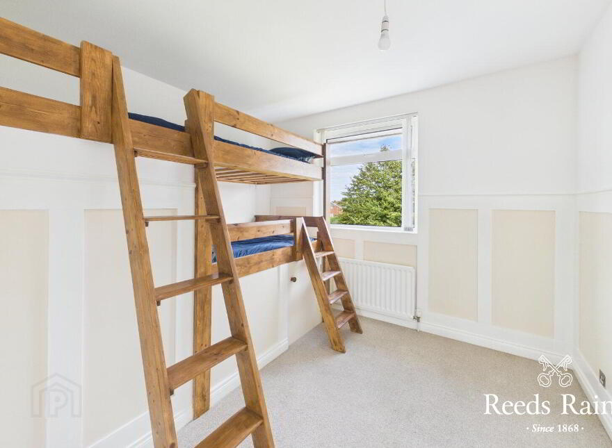 8 Cloverhill Green, Bangor, BT19 6FB