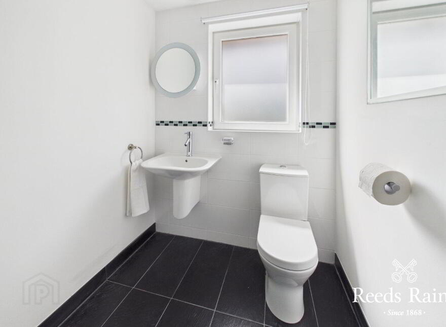 8 Cloverhill Green, Bangor, BT19 6FB