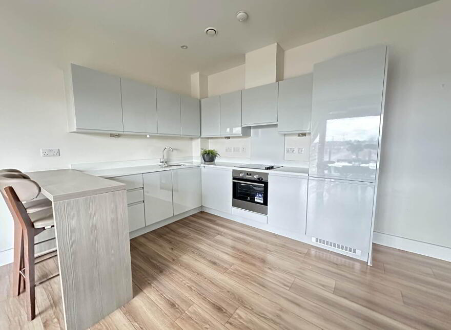 11 Larkfield Hall, Leopardstown, Dublin, D18P27K