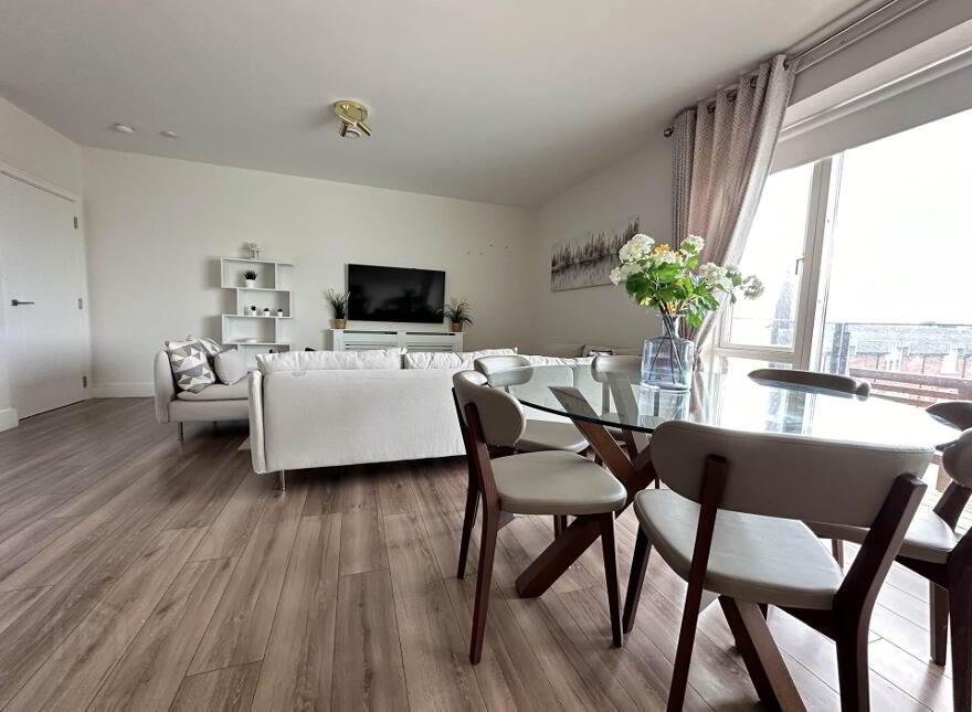 11 Larkfield Hall, Leopardstown, Dublin, D18P27K