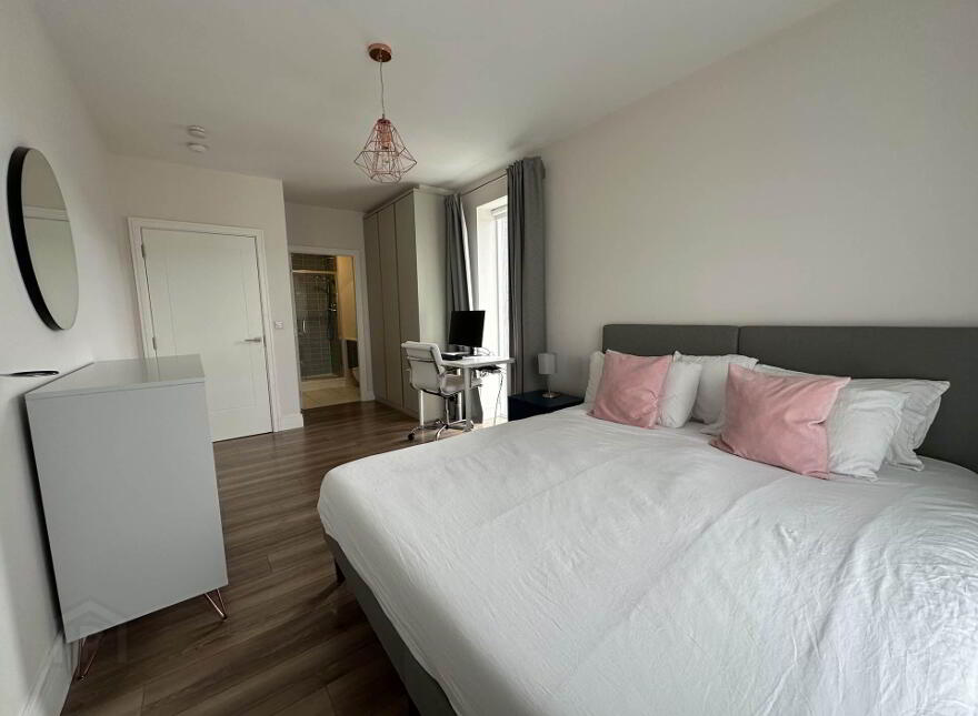 11 Larkfield Hall, Leopardstown, Dublin, D18P27K