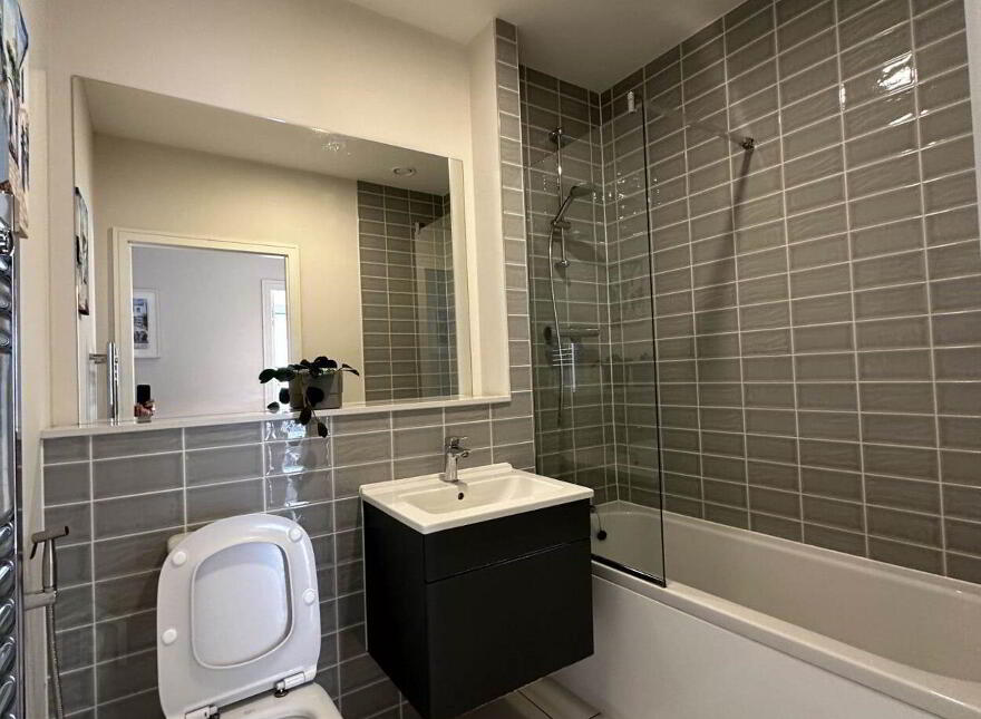 11 Larkfield Hall, Leopardstown, Dublin, D18P27K