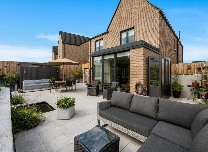 54 Ferndene Road, Dundonald, Belfast, BT16 2EW
