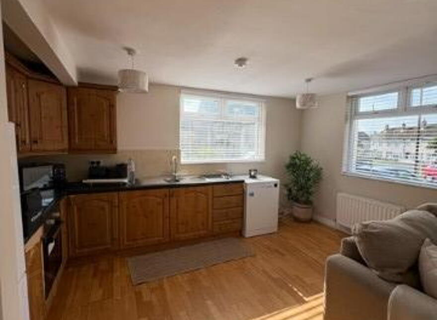 STUDENT LET 2026-27, 18B Parklea, Portstewart, BT55 7HA