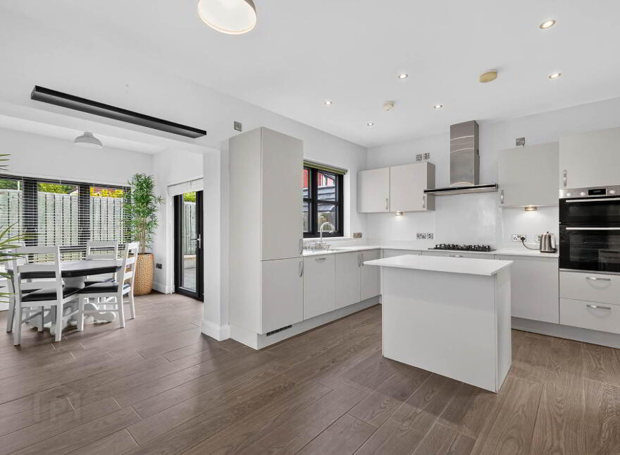 3 Brooke Hall Mews, Belfast, BT8 6WW