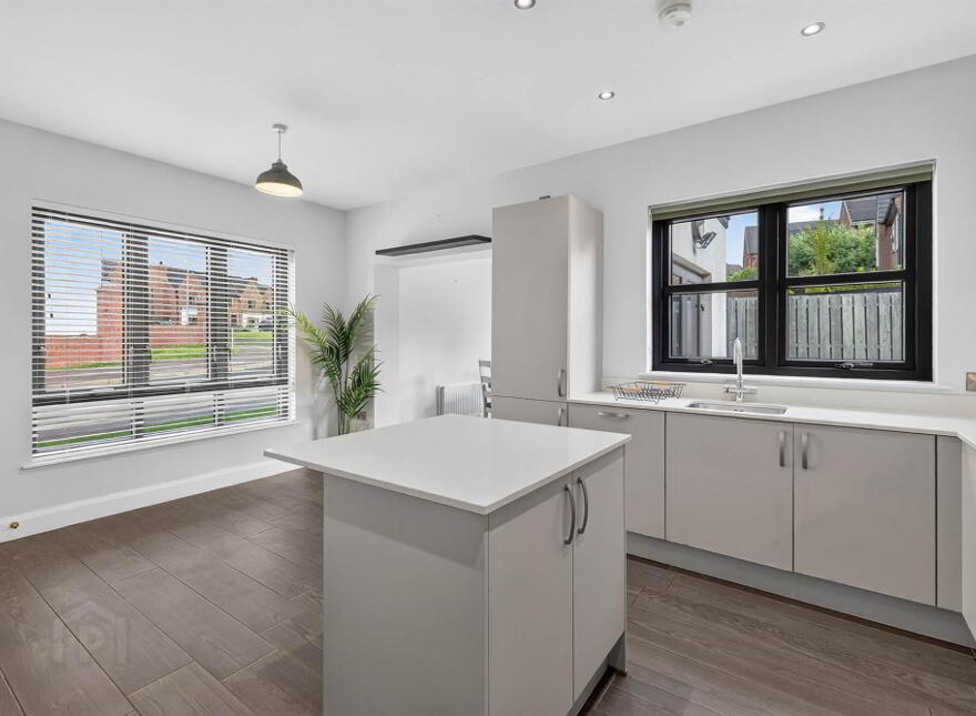 3 Brooke Hall Mews, Belfast, BT8 6WW
