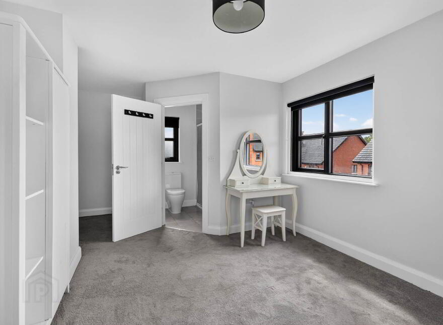 3 Brooke Hall Mews, Belfast, BT8 6WW