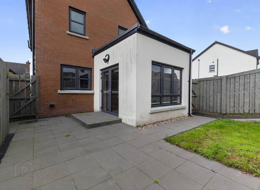 3 Brooke Hall Mews, Belfast, BT8 6WW