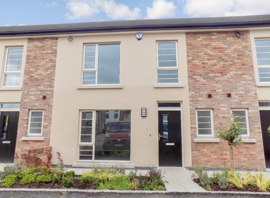 5 Larch Lane, Lisburn, BT28 2ZX photo