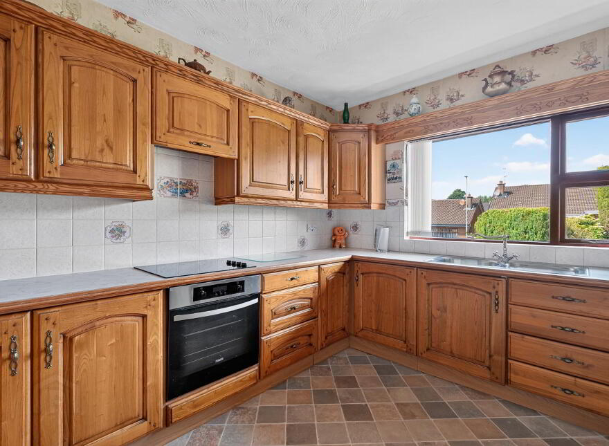 30 Barnfield Road, Derriaghy, Lisburn, BT28 3TQ