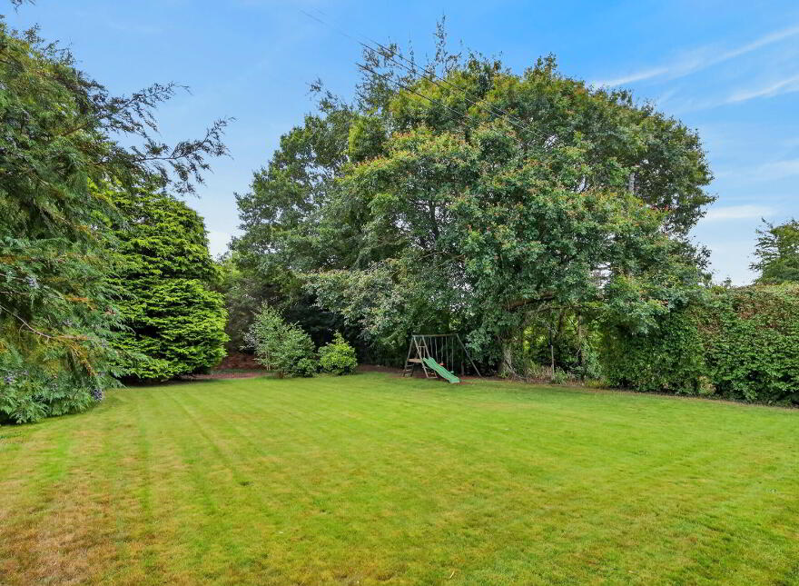 30 Barnfield Road, Derriaghy, Lisburn, BT28 3TQ