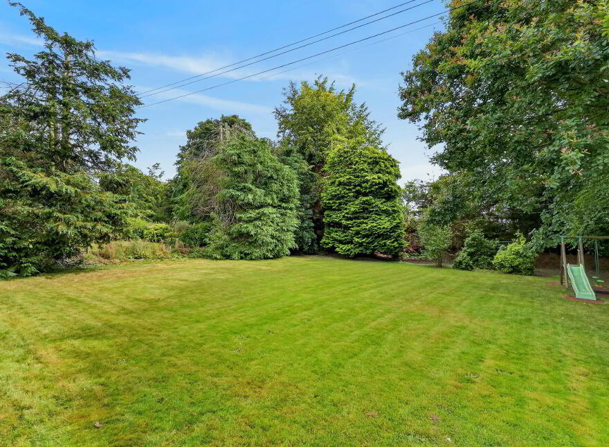 30 Barnfield Road, Derriaghy, Lisburn, BT28 3TQ