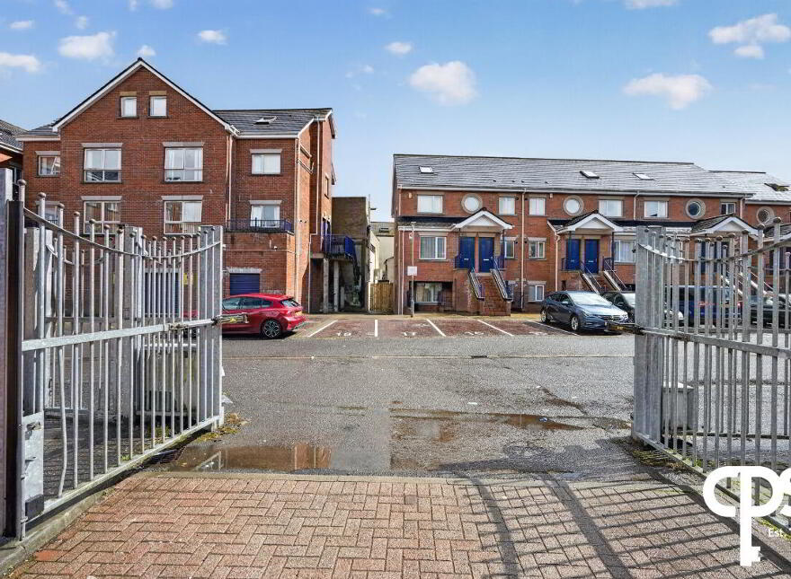 15 Fitzwilliam Square, Belfast, BT7 1JH