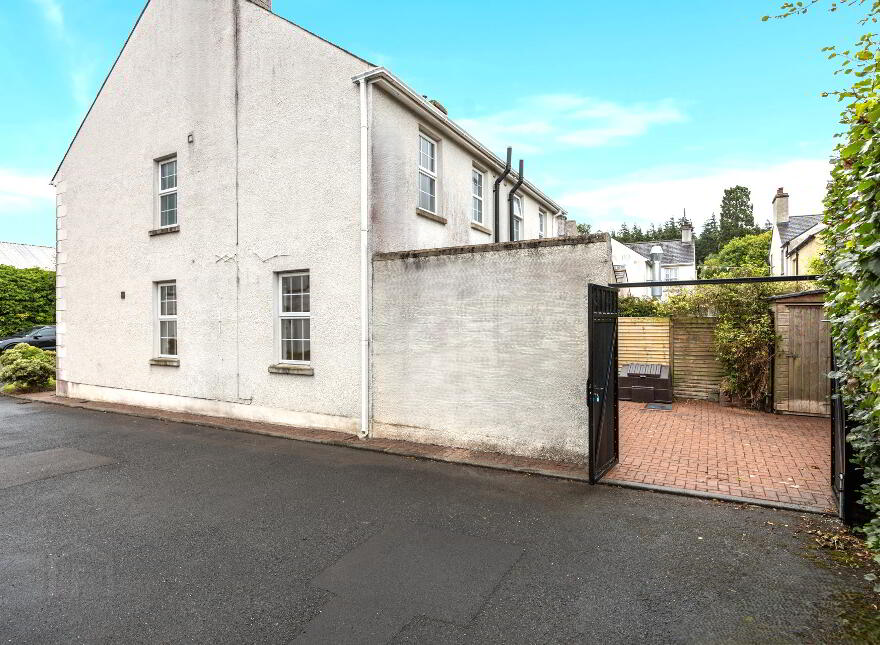 7 Hamilton Harty Court, Ballynahinch Street, Royal Hillsborough, BT26 6FA