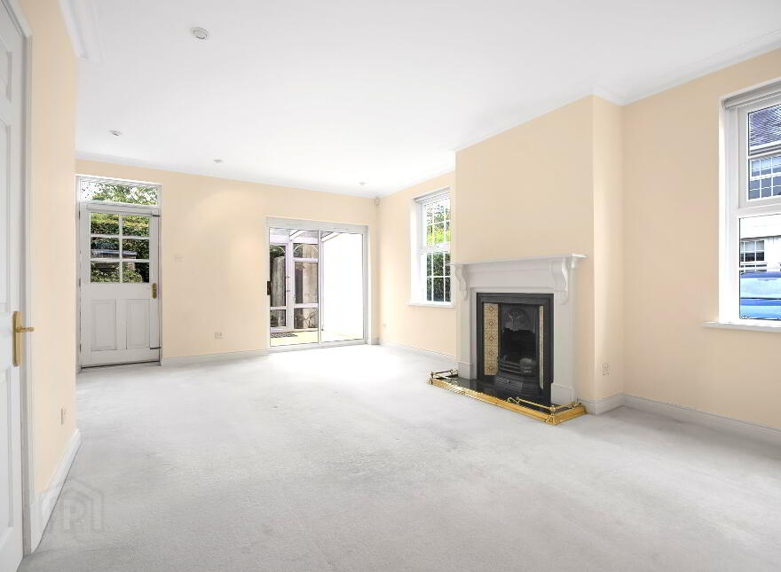 7 Hamilton Harty Court, Ballynahinch Street, Royal Hillsborough, BT26 6FA