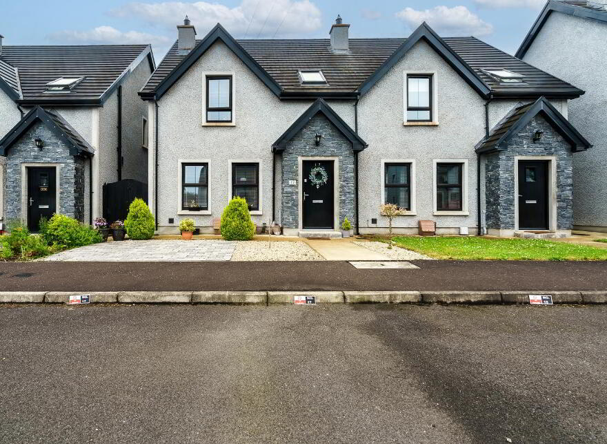 17 Berryhill Gardens, Artigarvan, Strabane, BT82 0FF