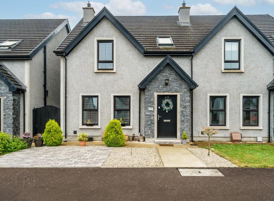 17 Berryhill Gardens, Artigarvan, Strabane, BT82 0FF