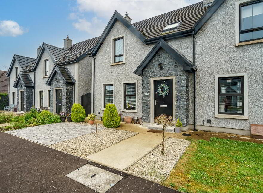 17 Berryhill Gardens, Artigarvan, Strabane, BT82 0FF