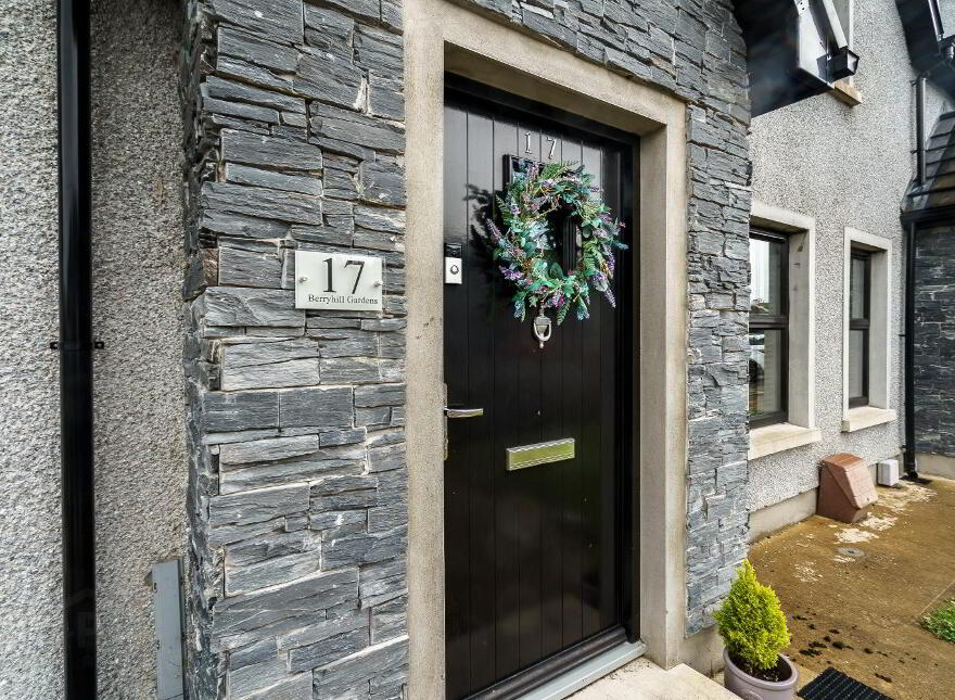 17 Berryhill Gardens, Artigarvan, Strabane, BT82 0FF