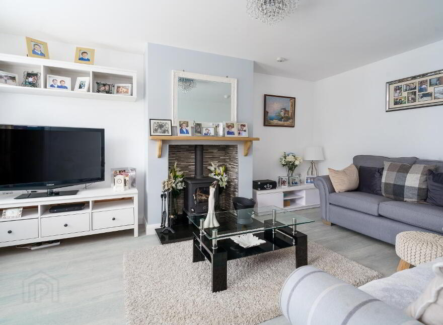 17 Berryhill Gardens, Artigarvan, Strabane, BT82 0FF