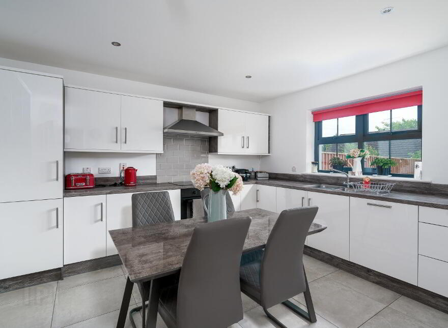 17 Berryhill Gardens, Artigarvan, Strabane, BT82 0FF