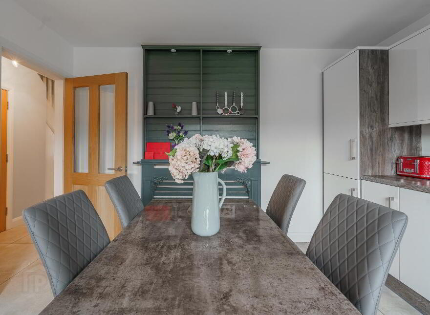 17 Berryhill Gardens, Artigarvan, Strabane, BT82 0FF