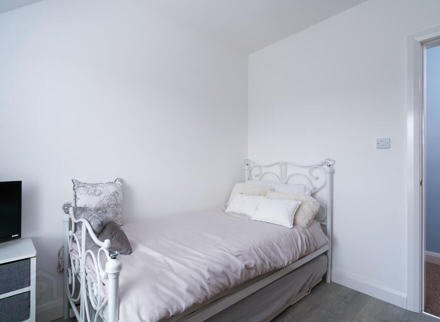 17 Berryhill Gardens, Artigarvan, Strabane, BT82 0FF