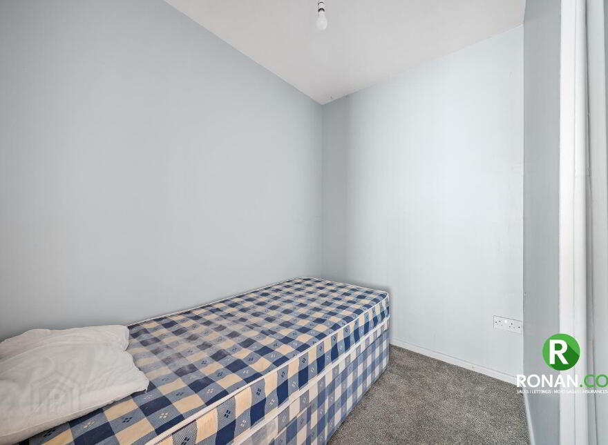 6 Ballycolman Avenue, Strabane, BT82 9AF