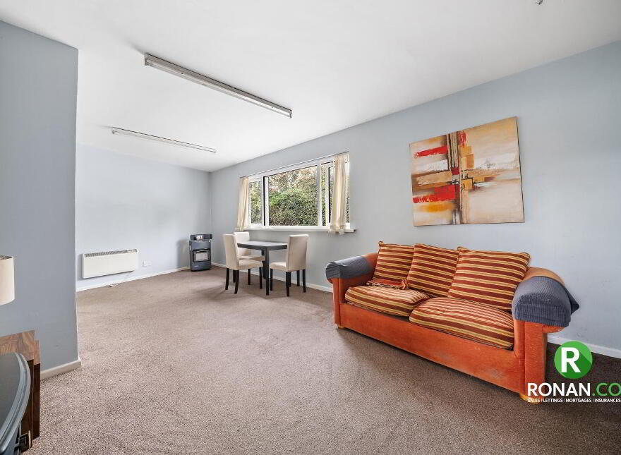 6 Ballycolman Avenue, Strabane, BT82 9AF