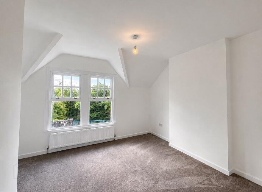85 High Street, Comber, BT23 5HJ