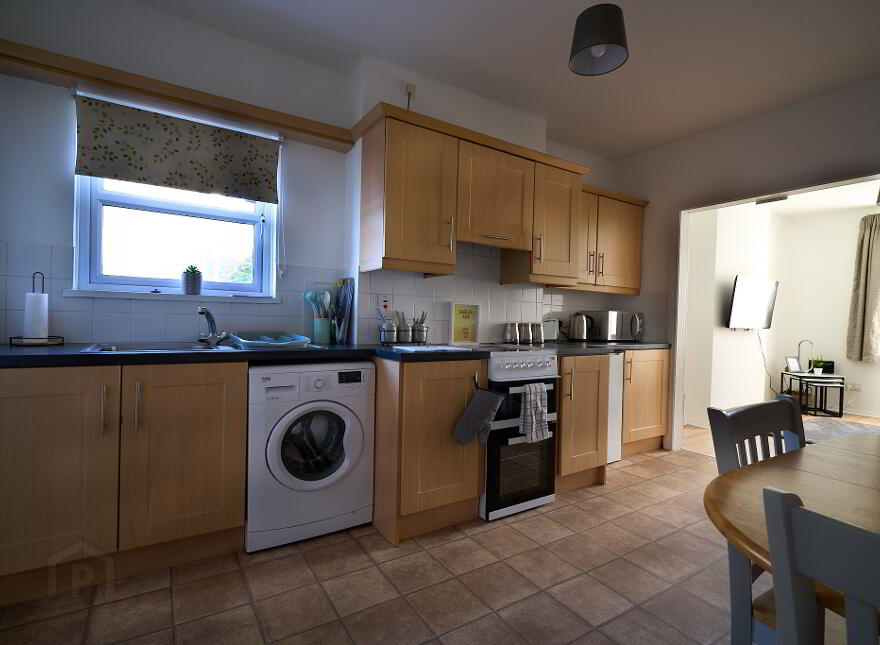 A, 18 Barrview, Dundrum, BT33 0ND