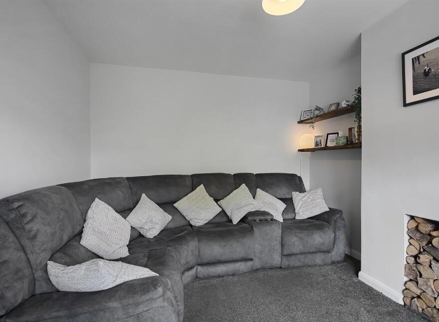 61 Ballygowan Road, Belfast, BT5 7LJ