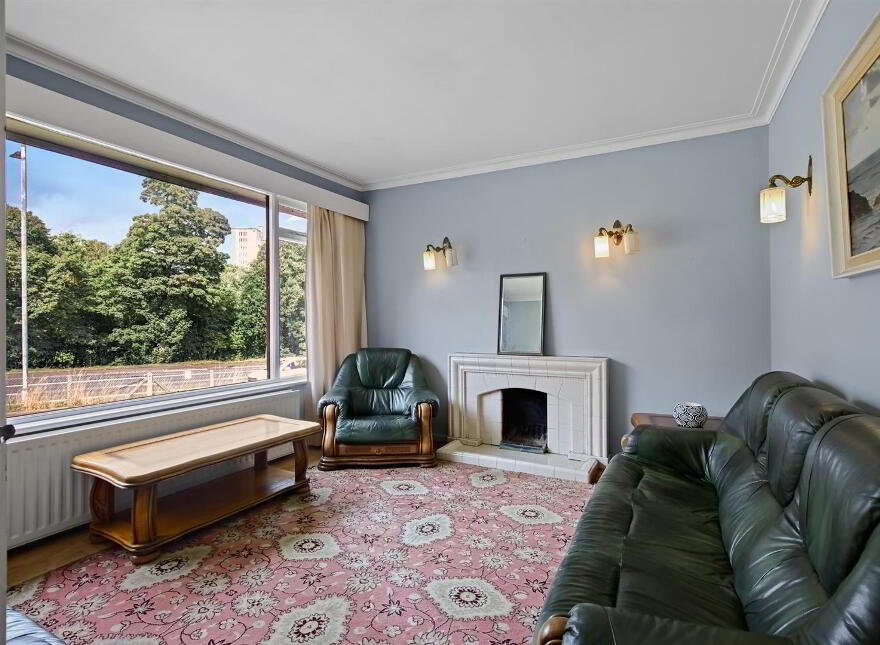 687 Upper Newtownards Road, Belfast, BT4 3NT