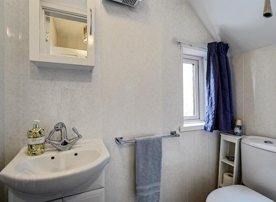 25 Kilmakee Park, Gilnahirk, Belfast, BT5 7QY