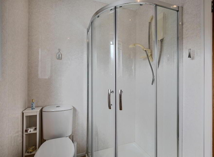 25 Kilmakee Park, Gilnahirk, Belfast, BT5 7QY
