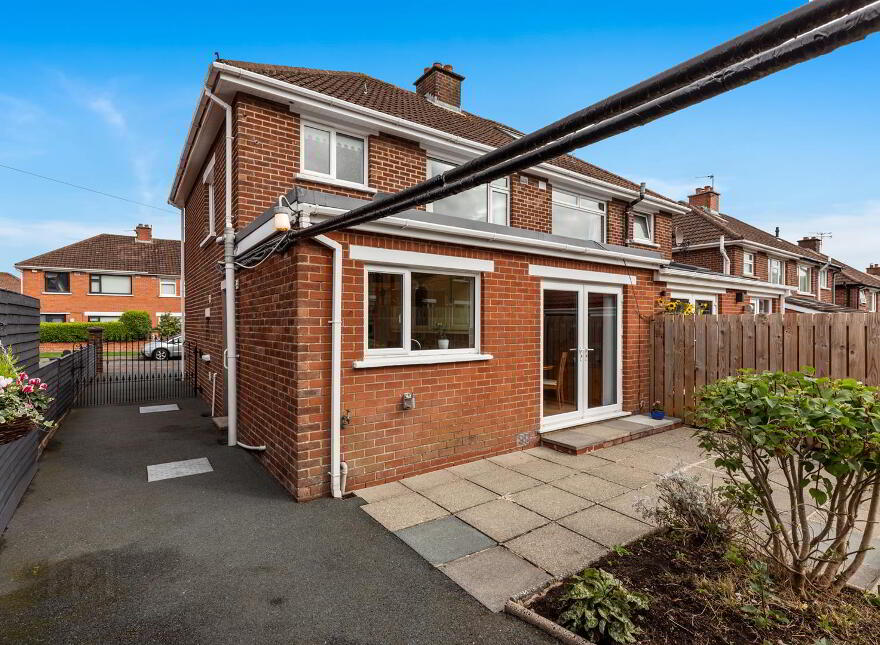 25 Kilmakee Park, Gilnahirk, Belfast, BT5 7QY
